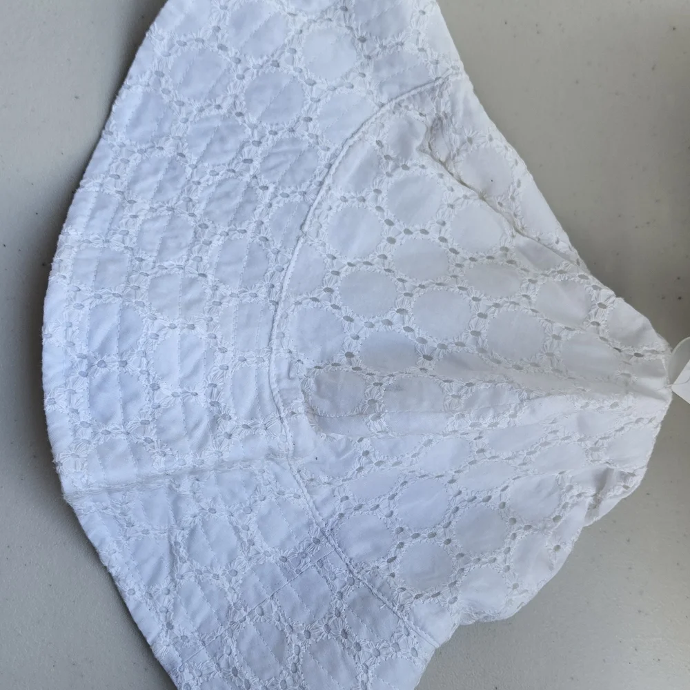 Old Navy White Eyelet Kids Hat - Picture 4 of 8
